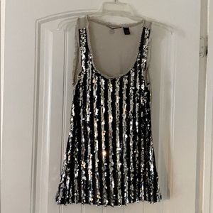 Such a fun sparkly top!